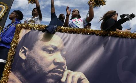 Tiroteo En Miami Deja 8 Heridos En Celebración De Martin Luther King José Cárdenas