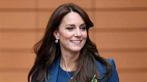 Kate Middleton aparece em público pela 1ª vez após rumores