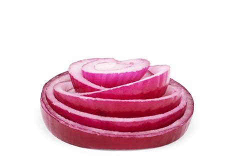 Premium Photo Sliced Red Onion Rings Isolated On White Background