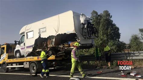 Incidente Stradale A Tra San Severo E Poggio Imperiale Scontro Tra