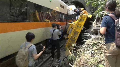 運安會研判工程車滑落5至7分鐘 太魯閣號高速撞上｜東森新聞：新聞在哪 東森就在哪裡