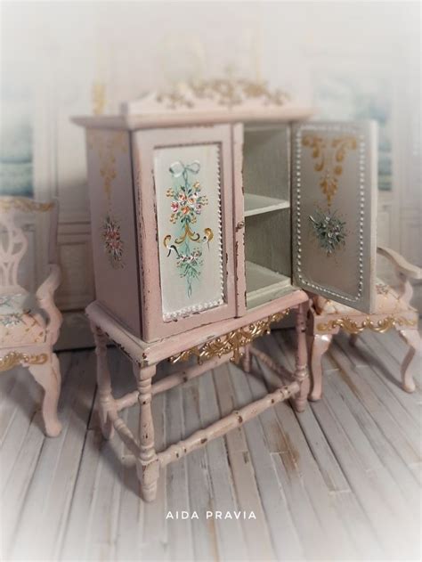 Aida Pravia Miniaturas Muebles Decoupage Mueble Pintado