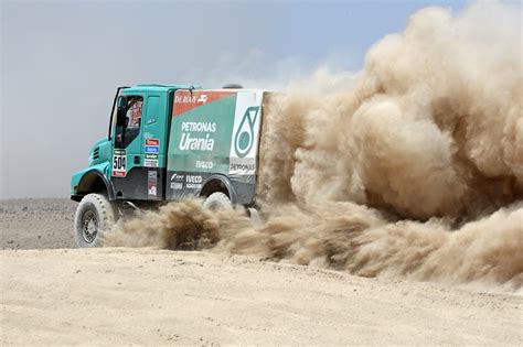 Iveco Powerstar Evolution Ii X Offroad Semi Tractor