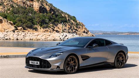 2025 Aston Martin Vanquish First Drive Review | AutoTrader.ca