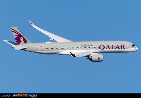 Airbus A Qatar Airways A Aml Airteamimages