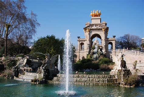 Barcelona Cascada Del Parc De La Ciutadella Imagen And Foto Outdoor