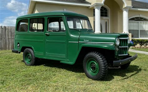 Fantastic 4×4 1955 Willys Utility Wagon Barn Finds