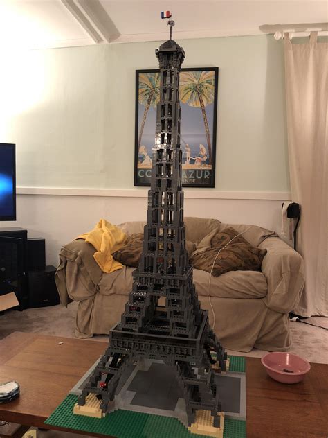 Eiffel Tower (set 10181, 3,428 pieces) - took 10 hrs to build in total : r/lego