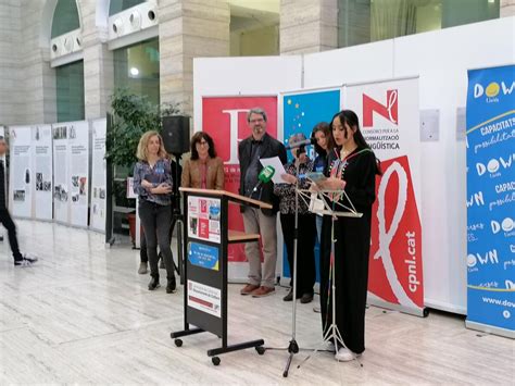 Alumnes i parelles lingüístiques de Lleida participen en el Dia Mundial