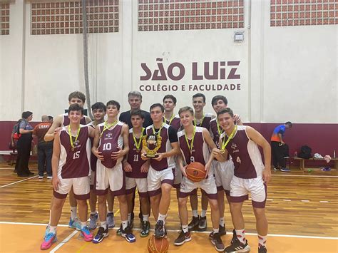 Equipe De Basquete Se Classifica Para Fase Estadual Do Jesc