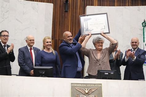 Philomena Raffagnin recebe título de cidadã honorária do Paraná