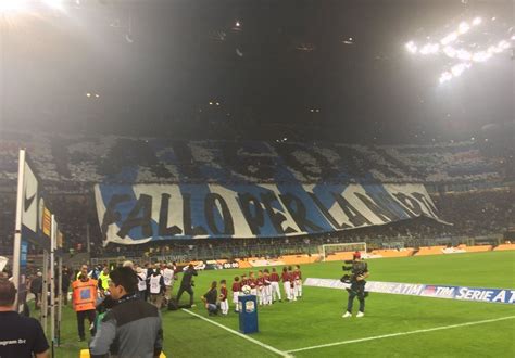 Derby Inter Milan Le Coreografie Della Curva Nord E Della Curva Sud