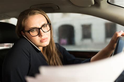 Qué documentos hay que llevar en el coche obligatoriamente Multas por