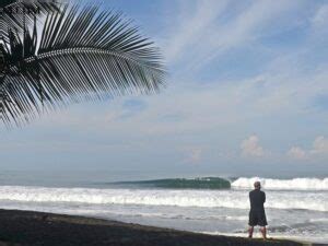 Best Costa Rica Surf Spots Gathering Waves