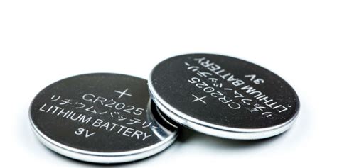 Cr2025 Vs Cr2032 Batteries Guide Performance And Buying Tips