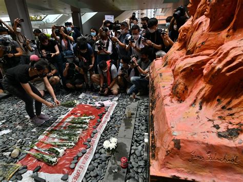 港大學生會洗刷國殤之柱 稱無受校方壓力 星島日報