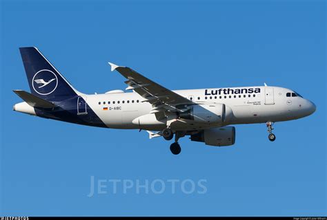 D AIBC Airbus A319 112 Lufthansa Julian Mittnacht JetPhotos