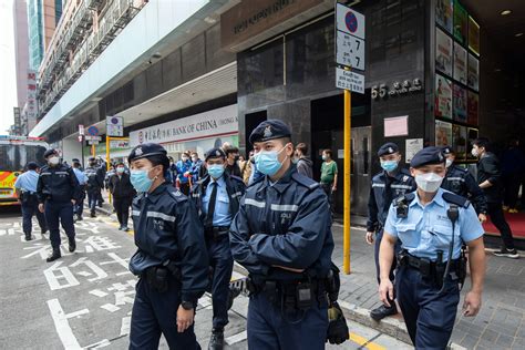 香港独立系メディアの立場新聞、閉鎖へ－警察が幹部ら逮捕 Bloomberg