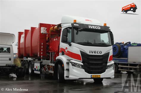 Foto Iveco S Way Van Omrin TruckFan