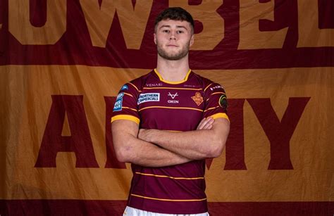 CONNOR CARR TO JOIN BRADFORD ON LOAN