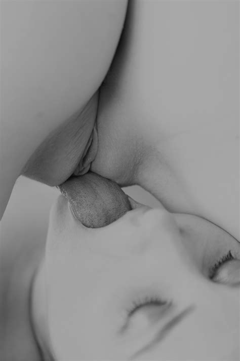 Licking A Perfect Pussy Scrolller