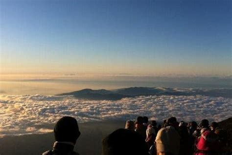 2-Day World heritage Mt Fuji Sunrise Climbing Tour from Tokyo 2021