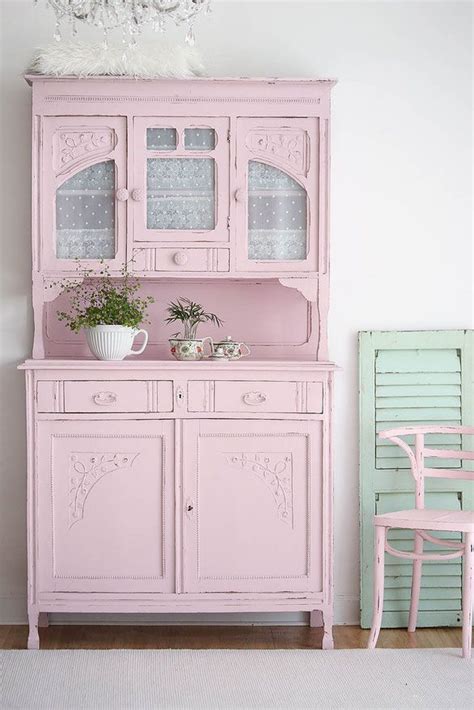 Shabby Chic Schrank Streichen