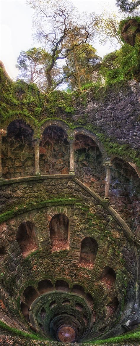 Portugal S Palace Of Mystery Eerie Photos Of Quinta Da Regaleira