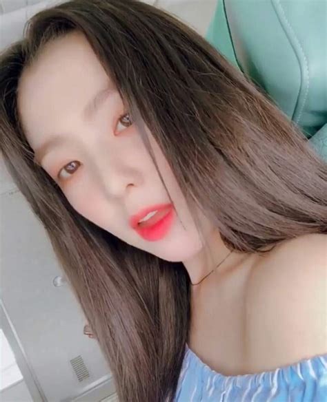 180520 Red Velvet Official Instagram Update Irene Red Velvet Amino