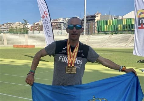 José Martínez Morote vencedor de las pruebas de 800 y 1 500 metros