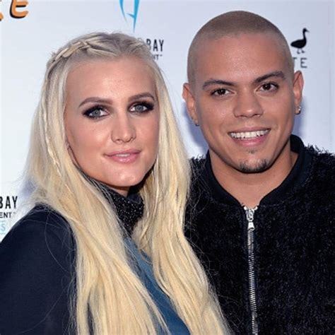 Ashlee Simpson Drops Extended Autobiography And Breaks Millennials