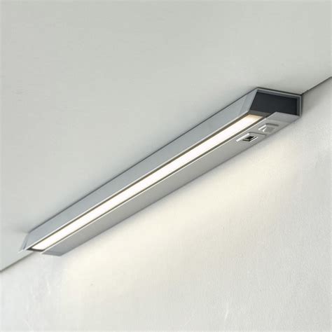 Réglette LED aluminium avec prise USB MSA France Groupe Sofive