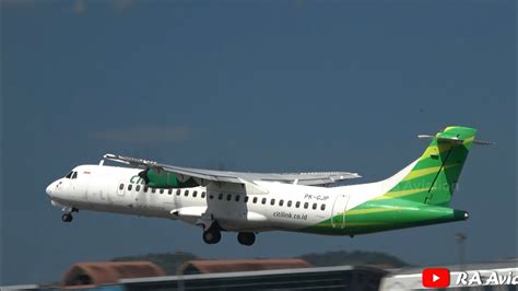 Pesawat Baling Baling Atr Citilink Indonesia Take Off Di