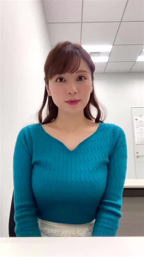 角谷暁子アナの胸が強調されたニット画像50枚以上！美人過ぎてヤバい！