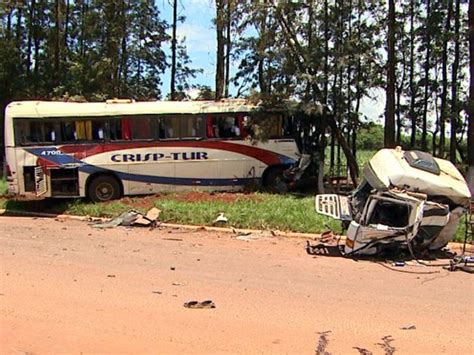 G Caminh O Bate Em Nibus Que Levava Pacientes Para Hc De Ribeir O