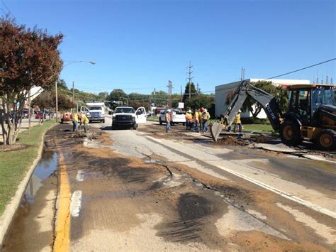 Busted water main floods, closes eastbound Riverside Drive - GoDanRiver ...