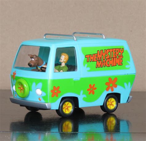 Scooby Doo Mystery Machine Polar Lights Hobby Models