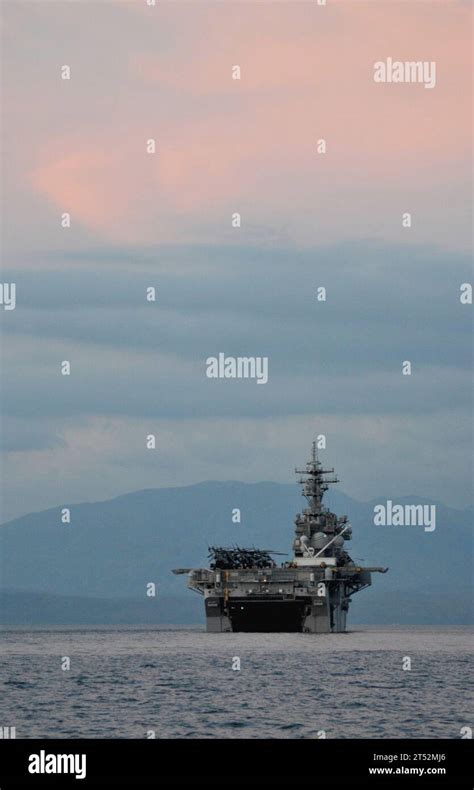Amphib Comrel Haiti Hurricane Relief Usaid Stock Photo Alamy