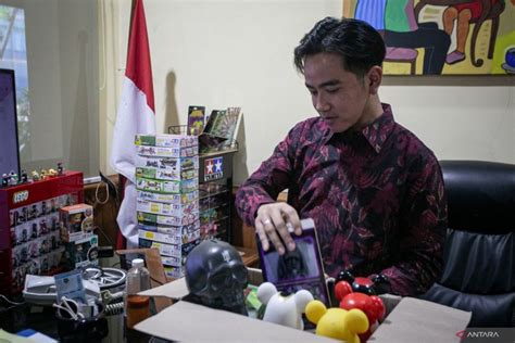 Pakar Mainan Di Ruang Kerja Gibran Sebagai Upaya Dekat Ke Anak Muda