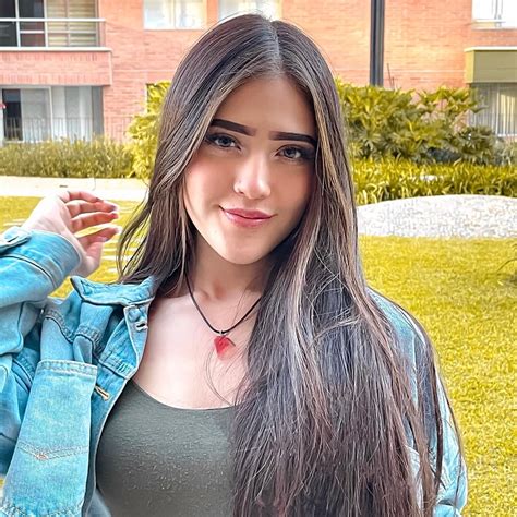 Gabriela García (TikTok Star) - Age, Birthday, Bio, Facts, Family, Net