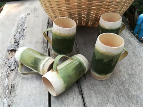 Cobain Yuk Nikmatnya Minum Dari Gelas Bambu Ini