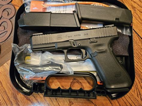 Item Gone FS FT BNIB GLOCK 17 9mm Gen 5 With Night Sights Installed