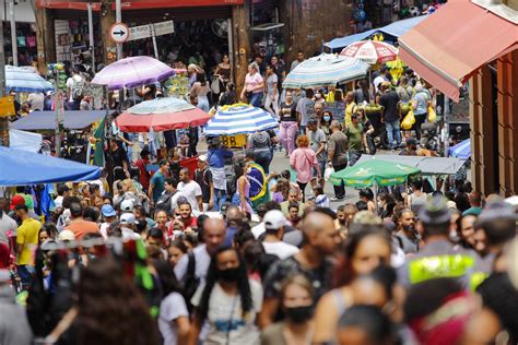 Desemprego no Brasil cai para média de 9 3 em 2022 o menor patamar