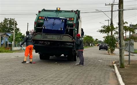 GARIS PREOCUPADOS EM ATENDER A POPULAÇÃO NO RECOLHIMENTO DE LIXO São