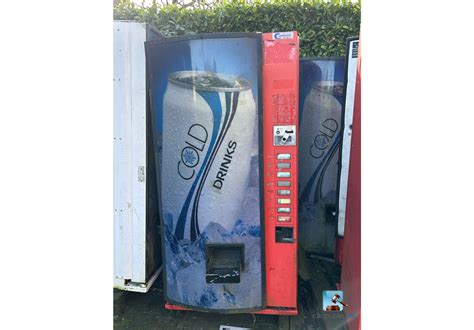 Lot De 2 Distributeurs Automatiques Clicpublic Be Les Ventes