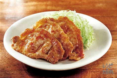 やわらか！豚のしょうが焼きの献立（副菜：きゅうりと大根のごまサラダ、汁物：えのきだけと小松菜のみそ汁）｜献立・メニュー｜【味の素パーク】たべる