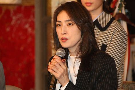 【写真 2 9枚】天海祐希：松下洸平のスーツ姿を絶賛「おばちゃんルンルン」 主演ドラマ「合理的にあり得ない」制作発表 Mantanweb（まんたんウェブ）