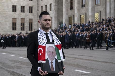 Hasan Bitmez I In Tbmm De Cenaze T Reni D Zenlendi