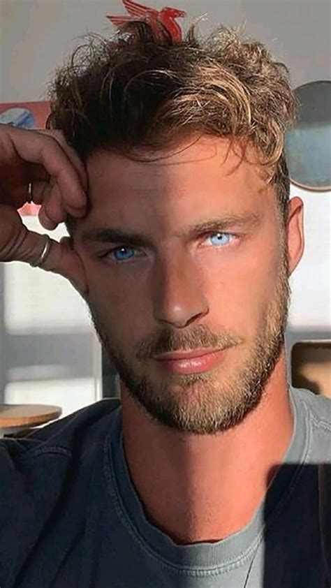 Photos The Most Beautiful Blue Eyed Men In The World Artofit