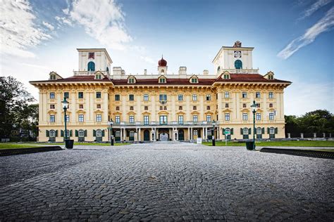 Schloss Esterházy: moreFAMILY